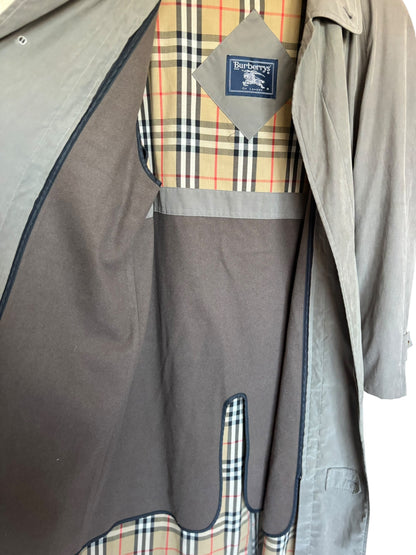 Vintage Burberry Men's R40 Double-Breasted Long Trench - MD/LG