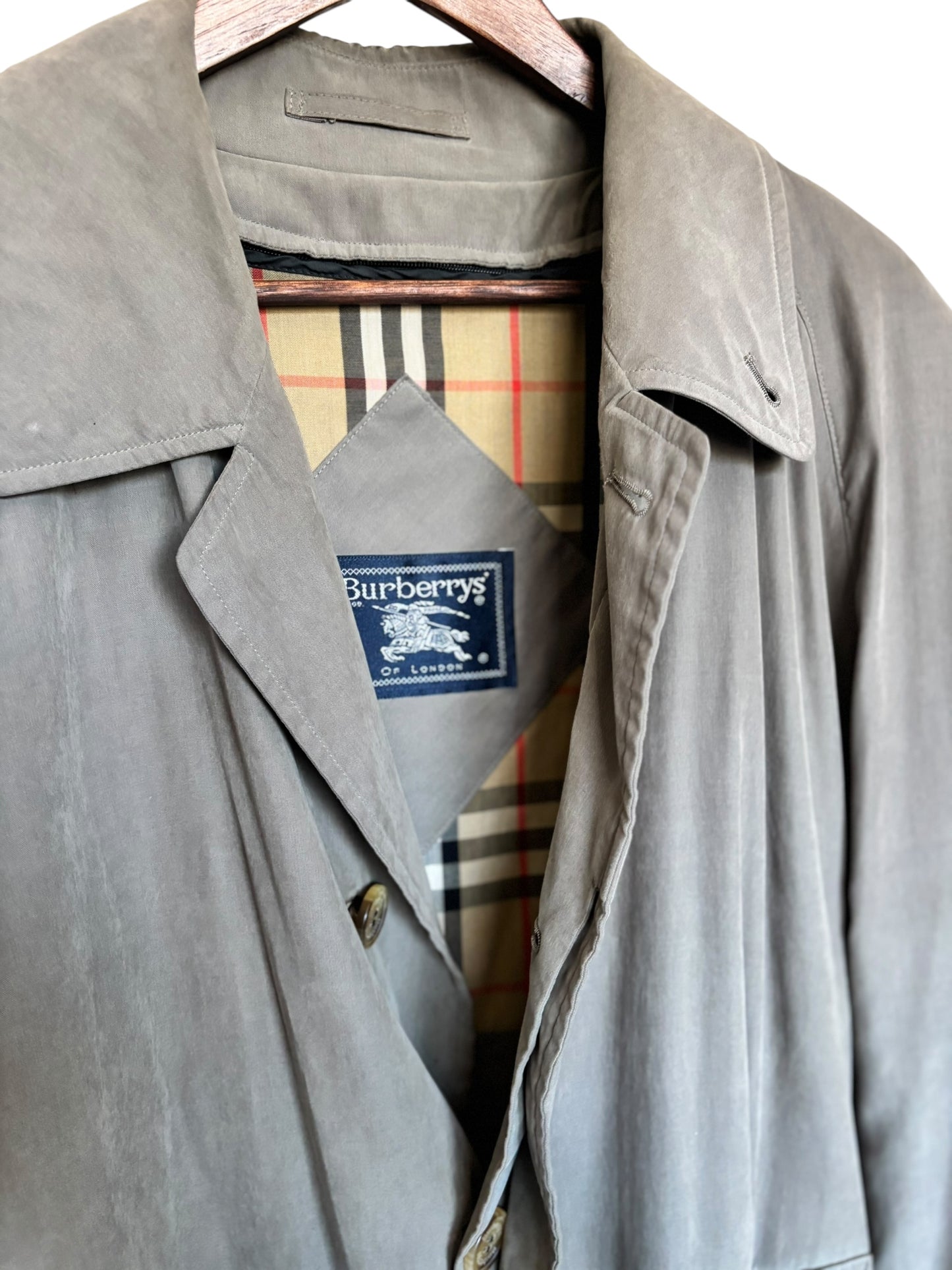 Vintage Burberry Men's R40 Double-Breasted Long Trench - MD/LG